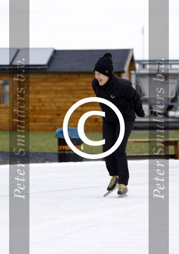Biddinghuizen 31 januari 2016
Training voor de hollandse 100 op de schaatsbaan van Biddinghuizen. Aanwezig oa Prins Bernhard jr met kinderen Prinses Marilene Prins Maurits en Prinses Anna Prins Pieter Christiaan Prinses Emma Prinses Margriet Leontien Zijlaard v Moorsel met man Michael Zijlaard en dochter Indy Rosanna Kluivert met Patrick Nino Demy Shane en Justin Kluivert.