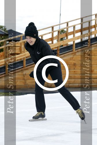 Biddinghuizen 31 januari 2016
Training voor de hollandse 100 op de schaatsbaan van Biddinghuizen. Aanwezig oa Prins Bernhard jr met kinderen Prinses Marilene Prins Maurits en Prinses Anna Prins Pieter Christiaan Prinses Emma Prinses Margriet Leontien Zijlaard v Moorsel met man Michael Zijlaard en dochter Indy Rosanna Kluivert met Patrick Nino Demy Shane en Justin Kluivert.