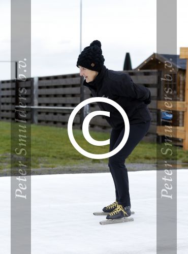 Biddinghuizen 31 januari 2016
Training voor de hollandse 100 op de schaatsbaan van Biddinghuizen. Aanwezig oa Prins Bernhard jr met kinderen Prinses Marilene Prins Maurits en Prinses Anna Prins Pieter Christiaan Prinses Emma Prinses Margriet Leontien Zijlaard v Moorsel met man Michael Zijlaard en dochter Indy Rosanna Kluivert met Patrick Nino Demy Shane en Justin Kluivert.