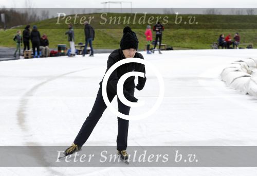 Biddinghuizen 31 januari 2016
Training voor de hollandse 100 op de schaatsbaan van Biddinghuizen. Aanwezig oa Prins Bernhard jr met kinderen Prinses Marilene Prins Maurits en Prinses Anna Prins Pieter Christiaan Prinses Emma Prinses Margriet Leontien Zijlaard v Moorsel met man Michael Zijlaard en dochter Indy Rosanna Kluivert met Patrick Nino Demy Shane en Justin Kluivert.