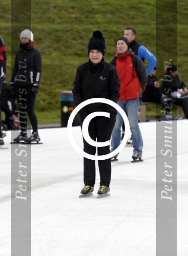 Biddinghuizen 31 januari 2016
Training voor de hollandse 100 op de schaatsbaan van Biddinghuizen. Aanwezig oa Prins Bernhard jr met kinderen Prinses Marilene Prins Maurits en Prinses Anna Prins Pieter Christiaan Prinses Emma Prinses Margriet Leontien Zijlaard v Moorsel met man Michael Zijlaard en dochter Indy Rosanna Kluivert met Patrick Nino Demy Shane en Justin Kluivert.