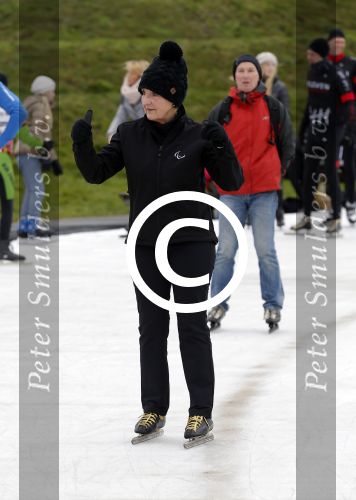 Biddinghuizen 31 januari 2016
Training voor de hollandse 100 op de schaatsbaan van Biddinghuizen. Aanwezig oa Prins Bernhard jr met kinderen Prinses Marilene Prins Maurits en Prinses Anna Prins Pieter Christiaan Prinses Emma Prinses Margriet Leontien Zijlaard v Moorsel met man Michael Zijlaard en dochter Indy Rosanna Kluivert met Patrick Nino Demy Shane en Justin Kluivert.