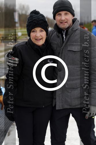 Biddinghuizen 31 januari 2016
Training voor de hollandse 100 op de schaatsbaan van Biddinghuizen. Aanwezig oa Prins Bernhard jr met kinderen Prinses Marilene Prins Maurits en Prinses Anna Prins Pieter Christiaan Prinses Emma Prinses Margriet Leontien Zijlaard v Moorsel met man Michael Zijlaard en dochter Indy Rosanna Kluivert met Patrick Nino Demy Shane en Justin Kluivert.