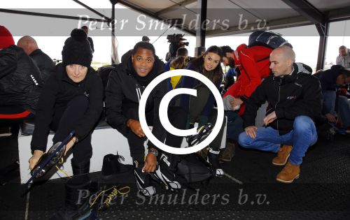 Biddinghuizen 31 januari 2016
Training voor de hollandse 100 op de schaatsbaan van Biddinghuizen. Aanwezig oa Prins Bernhard jr met kinderen Prinses Marilene Prins Maurits en Prinses Anna Prins Pieter Christiaan Prinses Emma Prinses Margriet Leontien Zijlaard v Moorsel met man Michael Zijlaard en dochter Indy Rosanna Kluivert met Patrick Nino Demy Shane en Justin Kluivert.