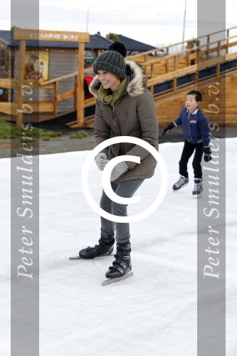 Biddinghuizen 31 januari 2016
Training voor de hollandse 100 op de schaatsbaan van Biddinghuizen. Aanwezig oa Prins Bernhard jr met kinderen Prinses Marilene Prins Maurits en Prinses Anna Prins Pieter Christiaan Prinses Emma Prinses Margriet Leontien Zijlaard v Moorsel met man Michael Zijlaard en dochter Indy Rosanna Kluivert met Patrick Nino Demy Shane en Justin Kluivert.