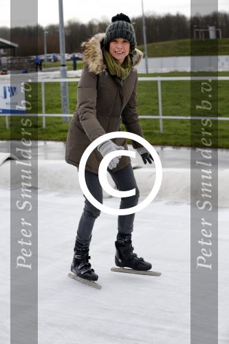 Biddinghuizen 31 januari 2016
Training voor de hollandse 100 op de schaatsbaan van Biddinghuizen. Aanwezig oa Prins Bernhard jr met kinderen Prinses Marilene Prins Maurits en Prinses Anna Prins Pieter Christiaan Prinses Emma Prinses Margriet Leontien Zijlaard v Moorsel met man Michael Zijlaard en dochter Indy Rosanna Kluivert met Patrick Nino Demy Shane en Justin Kluivert.