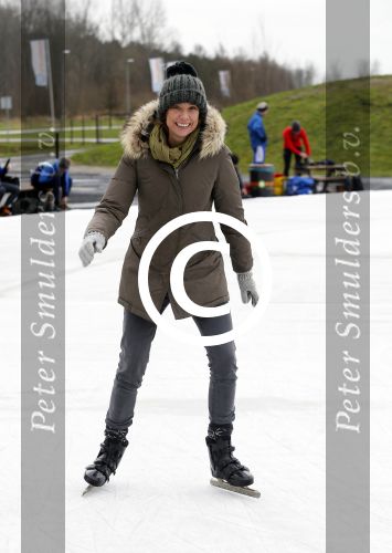 Biddinghuizen 31 januari 2016
Training voor de hollandse 100 op de schaatsbaan van Biddinghuizen. Aanwezig oa Prins Bernhard jr met kinderen Prinses Marilene Prins Maurits en Prinses Anna Prins Pieter Christiaan Prinses Emma Prinses Margriet Leontien Zijlaard v Moorsel met man Michael Zijlaard en dochter Indy Rosanna Kluivert met Patrick Nino Demy Shane en Justin Kluivert.