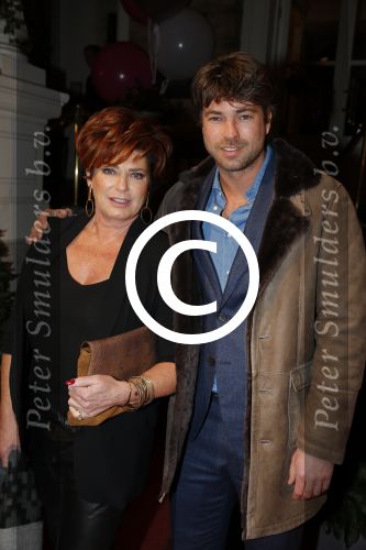 Amsterdam 18 januari 2016
Uitreiking Beau monde awards in het Amstel Hotel.
Rick Brandsteder met zijn moeder Yvonne Brandsteder