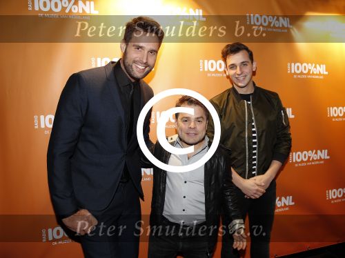 Uitgeest 2 februari 2016
Uitreiking 100% NL awards bij A9 studio\'s. Roel v Velzen met Nielson en Nick Schilder