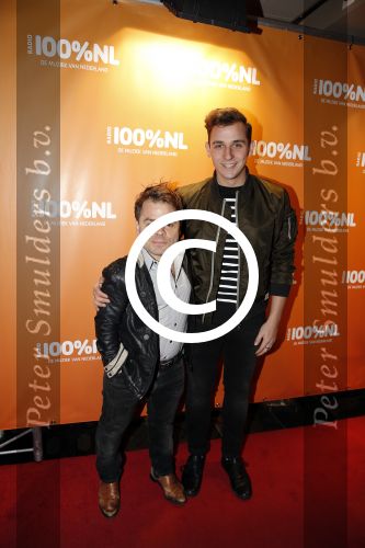 Uitgeest 2 februari 2016
Uitreiking 100% NL awards bij A9 studio\'s. Roel v Velzen met Nielson