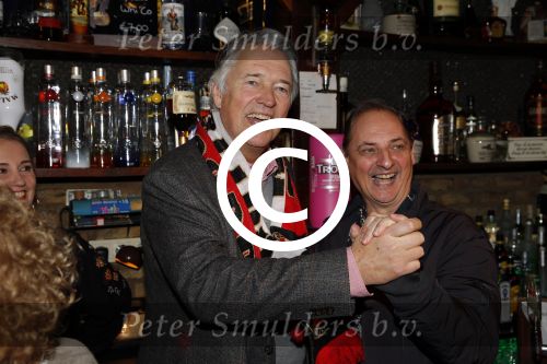 Rotterdam 21 januari 2016
Presentatie de oase bar met oa Gerard Cox Joke Bruijs Brigitte Kaandorp Ron Brandsteder Jacques Herb Johnny Kraaykamp jr Tony Neef Ernst Daniel Smid Veldhuis en Kemper en Martin v Waardenberg.
