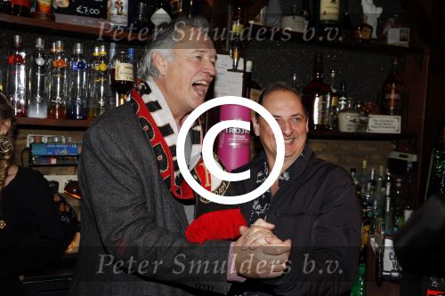 Rotterdam 21 januari 2016
Presentatie de oase bar met oa Gerard Cox Joke Bruijs Brigitte Kaandorp Ron Brandsteder Jacques Herb Johnny Kraaykamp jr Tony Neef Ernst Daniel Smid Veldhuis en Kemper en Martin v Waardenberg.