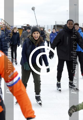 Biddinghuizen 31 januari 2016
Training voor de hollandse 100 op de schaatsbaan van Biddinghuizen. Aanwezig oa Prins Bernhard jr met kinderen Prinses Marilene Prins Maurits en Prinses Anna Prins Pieter Christiaan Prinses Emma Prinses Margriet Leontien Zijlaard v Moorsel met man Michael Zijlaard en dochter Indy Rosanna Kluivert met Patrick Nino Demy Shane en Justin Kluivert.