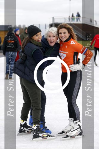 Biddinghuizen 31 januari 2016
Training voor de hollandse 100 op de schaatsbaan van Biddinghuizen. Aanwezig oa Prins Bernhard jr met kinderen Prinses Marilene Prins Maurits en Prinses Anna Prins Pieter Christiaan Prinses Emma Prinses Margriet Leontien Zijlaard v Moorsel met man Michael Zijlaard en dochter Indy Rosanna Kluivert met Patrick Nino Demy Shane en Justin Kluivert.