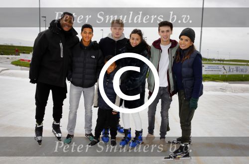 Biddinghuizen 31 januari 2016
Training voor de hollandse 100 op de schaatsbaan van Biddinghuizen. Aanwezig oa Prins Bernhard jr met kinderen Prinses Marilene Prins Maurits en Prinses Anna Prins Pieter Christiaan Prinses Emma Prinses Margriet Leontien Zijlaard v Moorsel met man Michael Zijlaard en dochter Indy Rosanna Kluivert met Patrick Nino Demy Shane en Justin Kluivert.