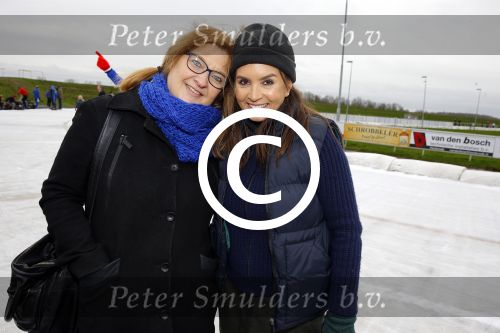 Biddinghuizen 31 januari 2016
Training voor de hollandse 100 op de schaatsbaan van Biddinghuizen. Aanwezig oa Prins Bernhard jr met kinderen Prinses Marilene Prins Maurits en Prinses Anna Prins Pieter Christiaan Prinses Emma Prinses Margriet Leontien Zijlaard v Moorsel met man Michael Zijlaard en dochter Indy Rosanna Kluivert met Patrick Nino Demy Shane en Justin Kluivert.