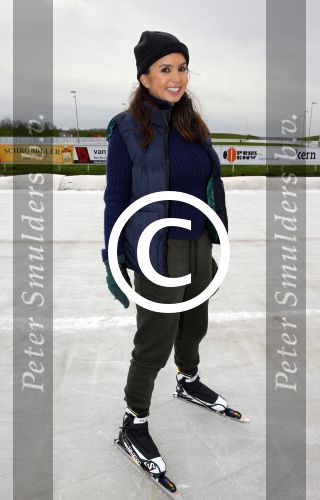 Biddinghuizen 31 januari 2016
Training voor de hollandse 100 op de schaatsbaan van Biddinghuizen. Aanwezig oa Prins Bernhard jr met kinderen Prinses Marilene Prins Maurits en Prinses Anna Prins Pieter Christiaan Prinses Emma Prinses Margriet Leontien Zijlaard v Moorsel met man Michael Zijlaard en dochter Indy Rosanna Kluivert met Patrick Nino Demy Shane en Justin Kluivert.