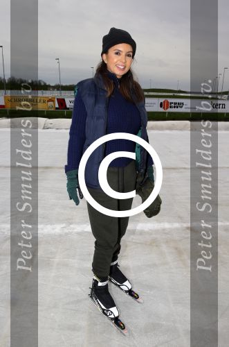 Biddinghuizen 31 januari 2016
Training voor de hollandse 100 op de schaatsbaan van Biddinghuizen. Aanwezig oa Prins Bernhard jr met kinderen Prinses Marilene Prins Maurits en Prinses Anna Prins Pieter Christiaan Prinses Emma Prinses Margriet Leontien Zijlaard v Moorsel met man Michael Zijlaard en dochter Indy Rosanna Kluivert met Patrick Nino Demy Shane en Justin Kluivert.