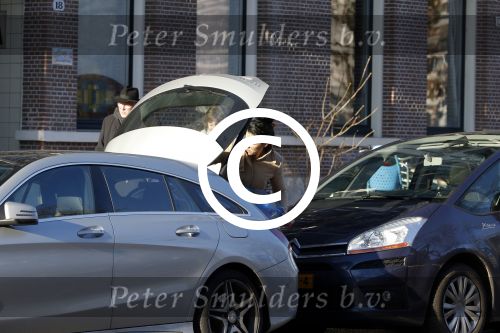 Amsterdam 17 januari 2016
de ex van Ruben Nicolai neemt zijn auto mee.