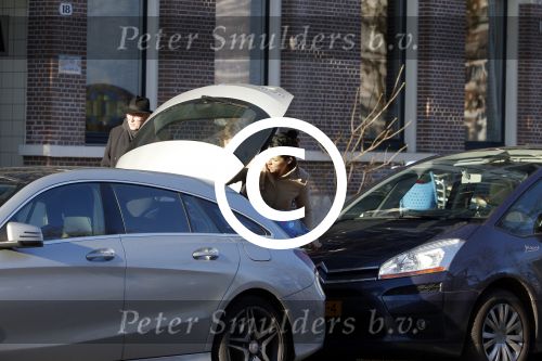 Amsterdam 17 januari 2016
de ex van Ruben Nicolai neemt zijn auto mee.