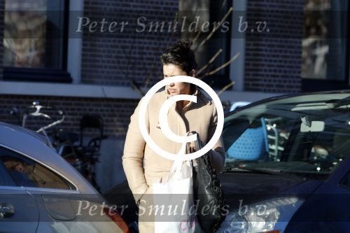 Amsterdam 17 januari 2016
de ex van Ruben Nicolai neemt zijn auto mee.