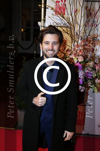 Amsterdam 18 januari 2016
Uitreiking Beau monde awards in het Amstel Hotel.
Ruud Feltkamp (middelvinger)