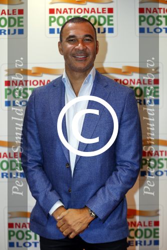 Amsterdam 26 januari 2016
Goed geld gala van de nationale postcode loterij in carre met als hoofdgast George Clooney.
Nicolette Kluijver Nicolette v Dam Bas Smit Ruud Gullit en Humberto Tan