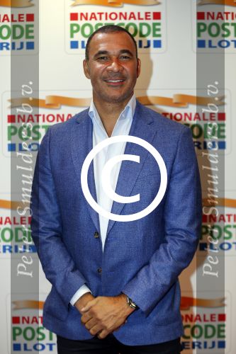 Amsterdam 26 januari 2016
Goed geld gala van de nationale postcode loterij in carre met als hoofdgast George Clooney.
Nicolette Kluijver Nicolette v Dam Bas Smit Ruud Gullit en Humberto Tan