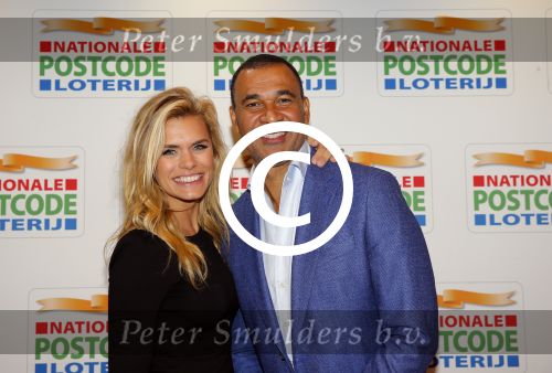 Amsterdam 26 januari 2016
Goed geld gala van de nationale postcode loterij in carre met als hoofdgast George Clooney. Ruud Gullit met Nicolette v dam en Bas Smit