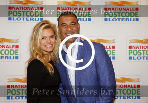 Amsterdam 26 januari 2016
Goed geld gala van de nationale postcode loterij in carre met als hoofdgast George Clooney. Ruud Gullit met Nicolette v dam en Bas Smit
