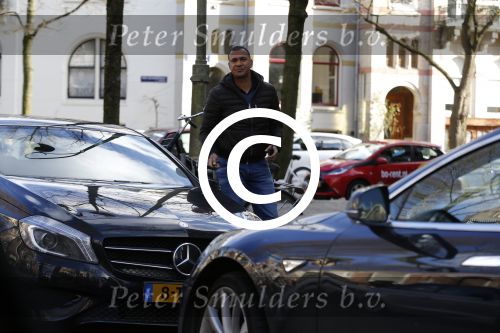 Amsterdam 28 januari 2016 
Ruud Gullit met zijn mercedes A klasse in Amsterdam zuid.