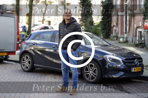 Amsterdam 28 januari 2016 
Ruud Gullit met zijn mercedes A klasse in Amsterdam zuid.