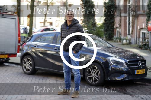 Amsterdam 28 januari 2016 
Ruud Gullit met zijn mercedes A klasse in Amsterdam zuid.