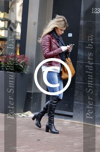 Amsterdam 26 januari 2016 
Stephanie Tency op de pc hooftstraat