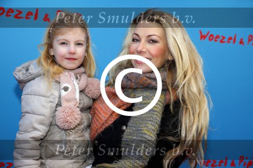 Amsterdam 17 januari 2016
Premiere Woezel en Pip in Tuschinski. Babette v VeenSusan Smit met dochter
