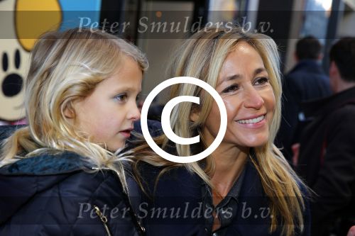 Amsterdam 17 januari 2016
Premiere Woezel en Pip in Tuschinski. Wendy v Dijk met dochter Lizzy