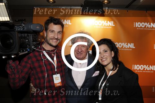 Uitgeest 2 februari 2016
Uitreiking 100% NL awards bij A9 studio\'s. Willibrord Frequin met zoon Louis en dochter Rebecca en vriendin