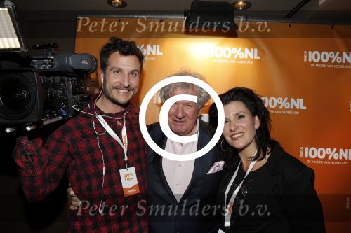 Uitgeest 2 februari 2016
Uitreiking 100% NL awards bij A9 studio\'s. Willibrord Frequin met zoon Louis en dochter Rebecca en vriendin