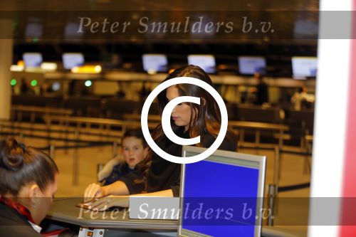 Amsterdam 19 januari 2016
Yolanthe Sneijder Cabau en Jessey Sneijder op schiphol met Xess Xava. Ze vliegen terug naar istanbul