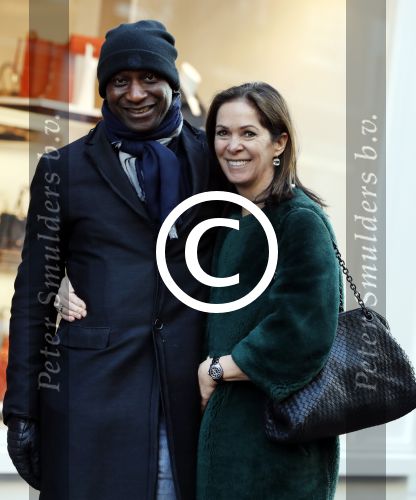 Amsterdam 21 januari 2017
Annemarie v Gaal met haar man  Rhandy MacNack op de pc hooftstraat