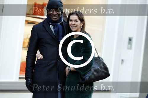 Amsterdam 21 januari 2017
Annemarie v Gaal met haar man  Rhandy MacNack op de pc hooftstraat