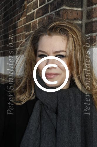 Amsterdam 11 januari 2017
Presentatie boek Opvliegers! 
Proosten op het boek en het nieuwe Jaar 2017 met oa Peggy Vrijens, Sandra Mattie, Laura Vlasblom, Antje Monteiro, Carolina Mout en Cystine Carreon Rick Engelkes