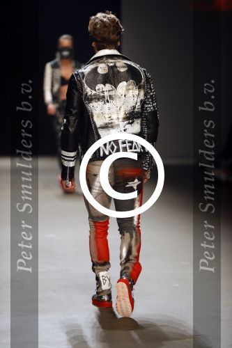 Amsterdam 27 januari 2017 
Amsterdam fashion week gesponsord door Mercedes Benz. Fred v Leer Everon jackson Hooi en Toprak yalciner lopen mee met de show van Artitude