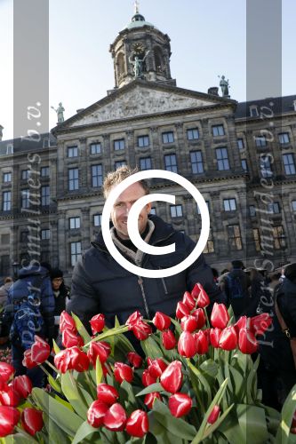 Amsterdam 21 januari 2017 
Boer Tom Groot bij event met tulpen bij paleis op de dam.