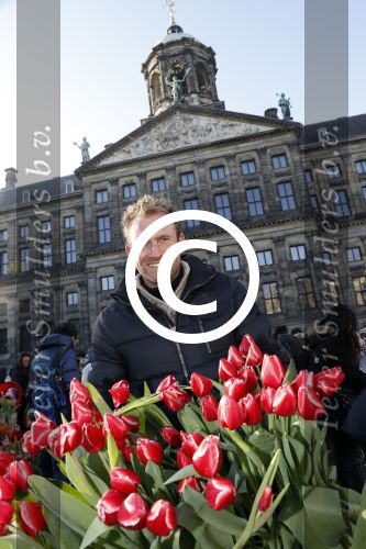 Amsterdam 21 januari 2017 
Boer Tom Groot bij event met tulpen bij paleis op de dam.