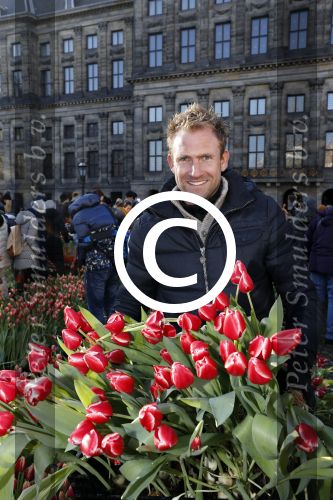 Amsterdam 21 januari 2017 
Boer Tom Groot bij event met tulpen bij paleis op de dam.