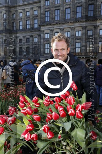 Amsterdam 21 januari 2017 
Boer Tom Groot bij event met tulpen bij paleis op de dam.