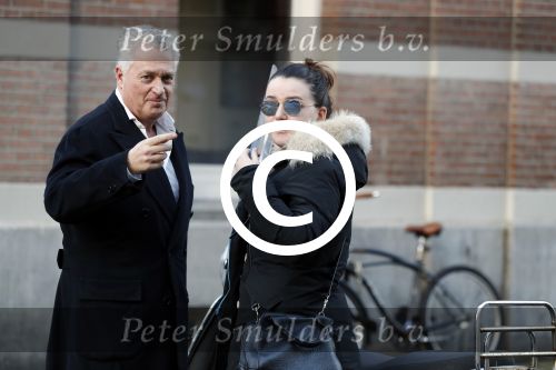 Amsterdam 10 januari 2017 
Bram Moszkowicz met zijn dochter na een lunch in Amsterdam zuid