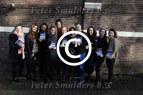 Amsterdam 11 januari 2017
Presentatie boek Opvliegers! 
Proosten op het boek en het nieuwe Jaar 2017 met oa Peggy Vrijens, Sandra Mattie, Laura Vlasblom, Antje Monteiro, Carolina Mout en Cystine Carreon Rick Engelkes