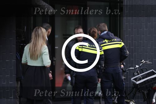 Amsterdam 27 januari 2017
Cees Grimbergen van omroep Max met de politie op de zuidas